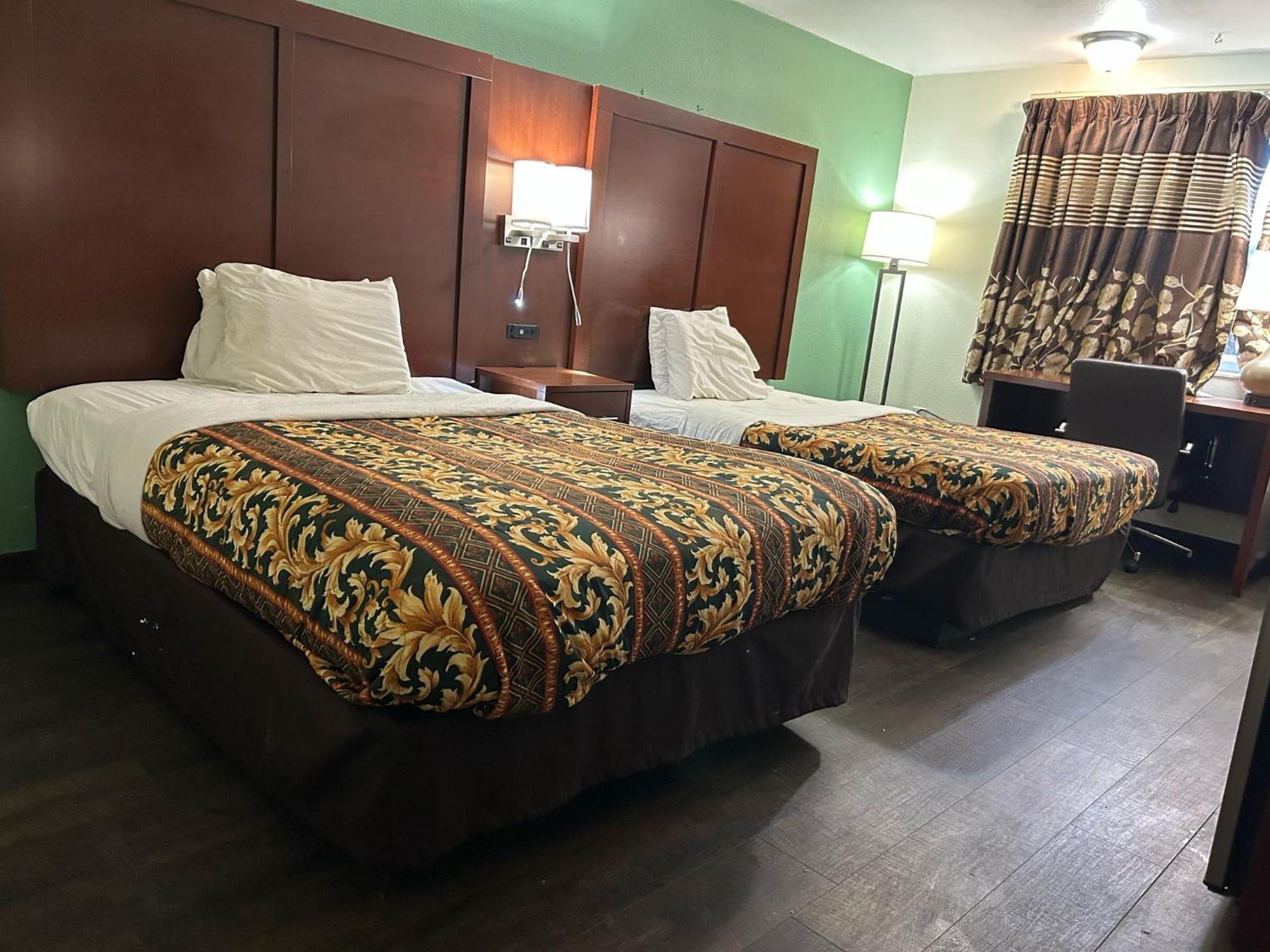 Hillcrest Motel By Oyo Aurora Near Lawrenceburg 외부 사진