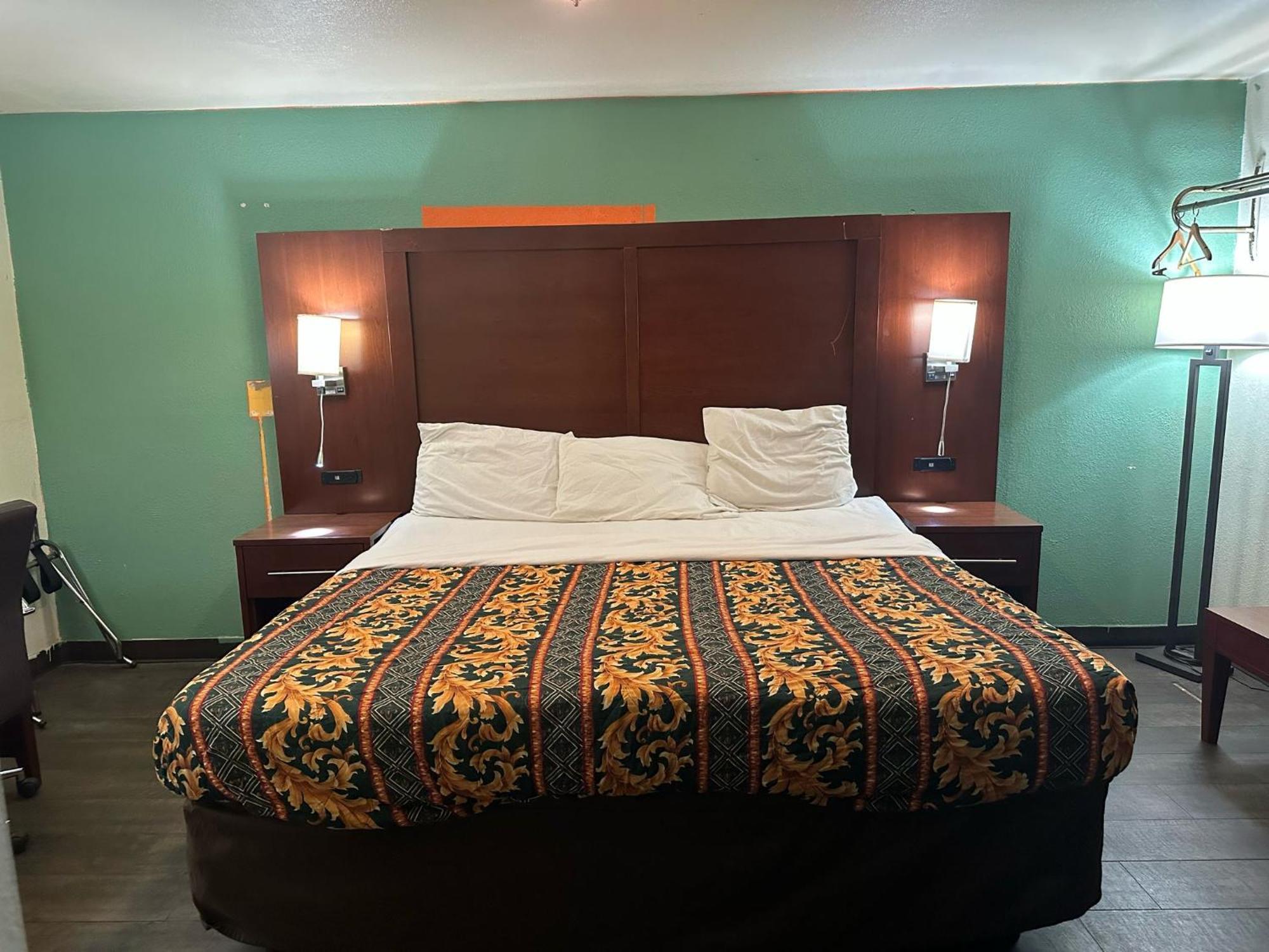 Hillcrest Motel By Oyo Aurora Near Lawrenceburg 외부 사진