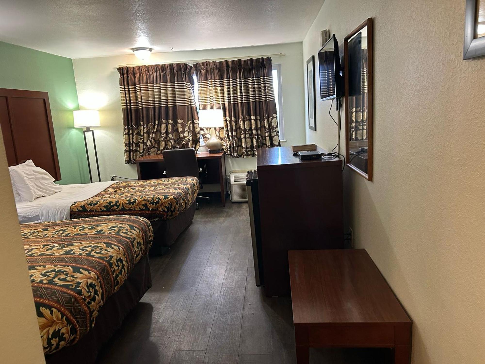 Hillcrest Motel By Oyo Aurora Near Lawrenceburg 외부 사진