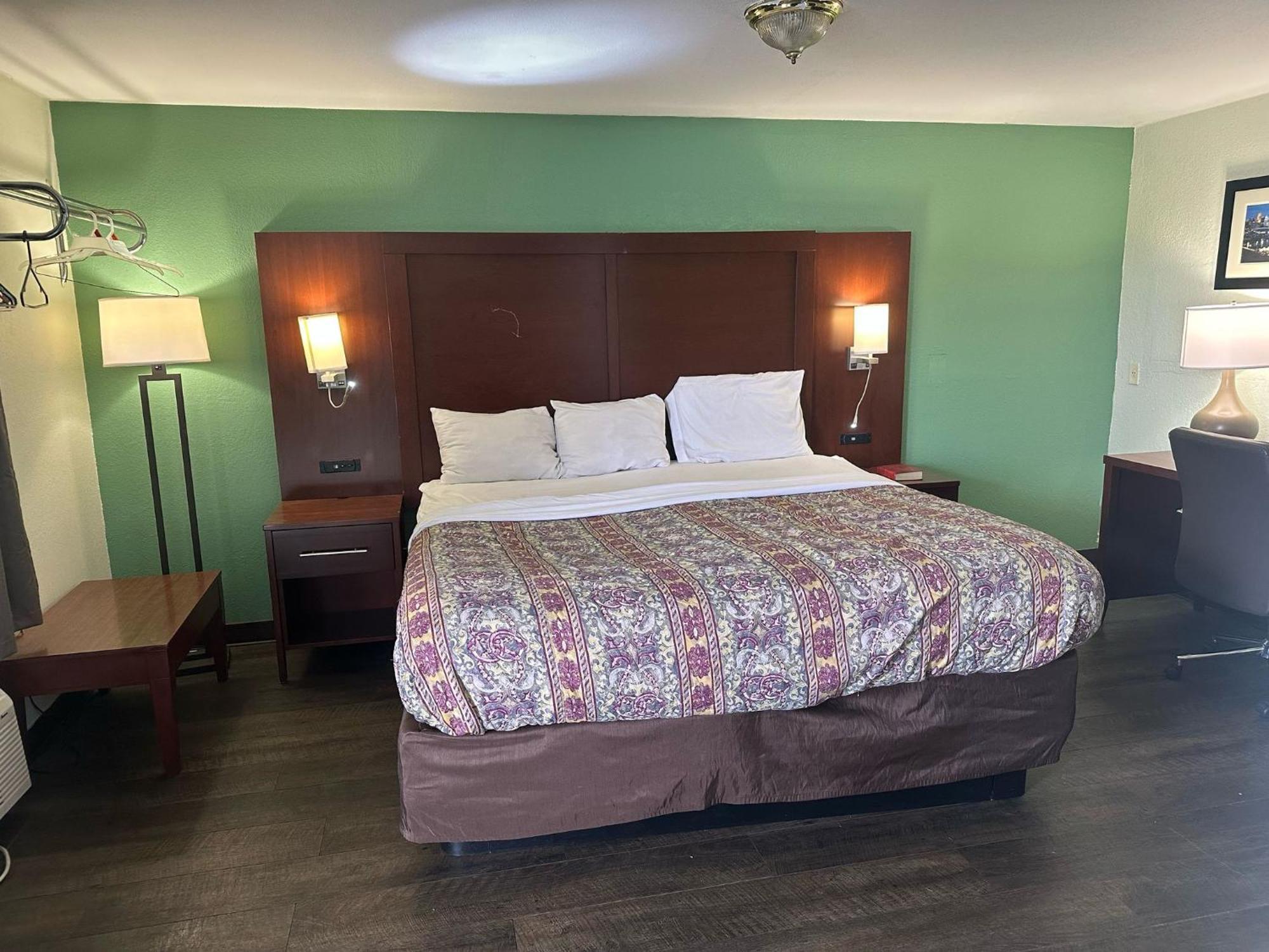 Hillcrest Motel By Oyo Aurora Near Lawrenceburg 외부 사진