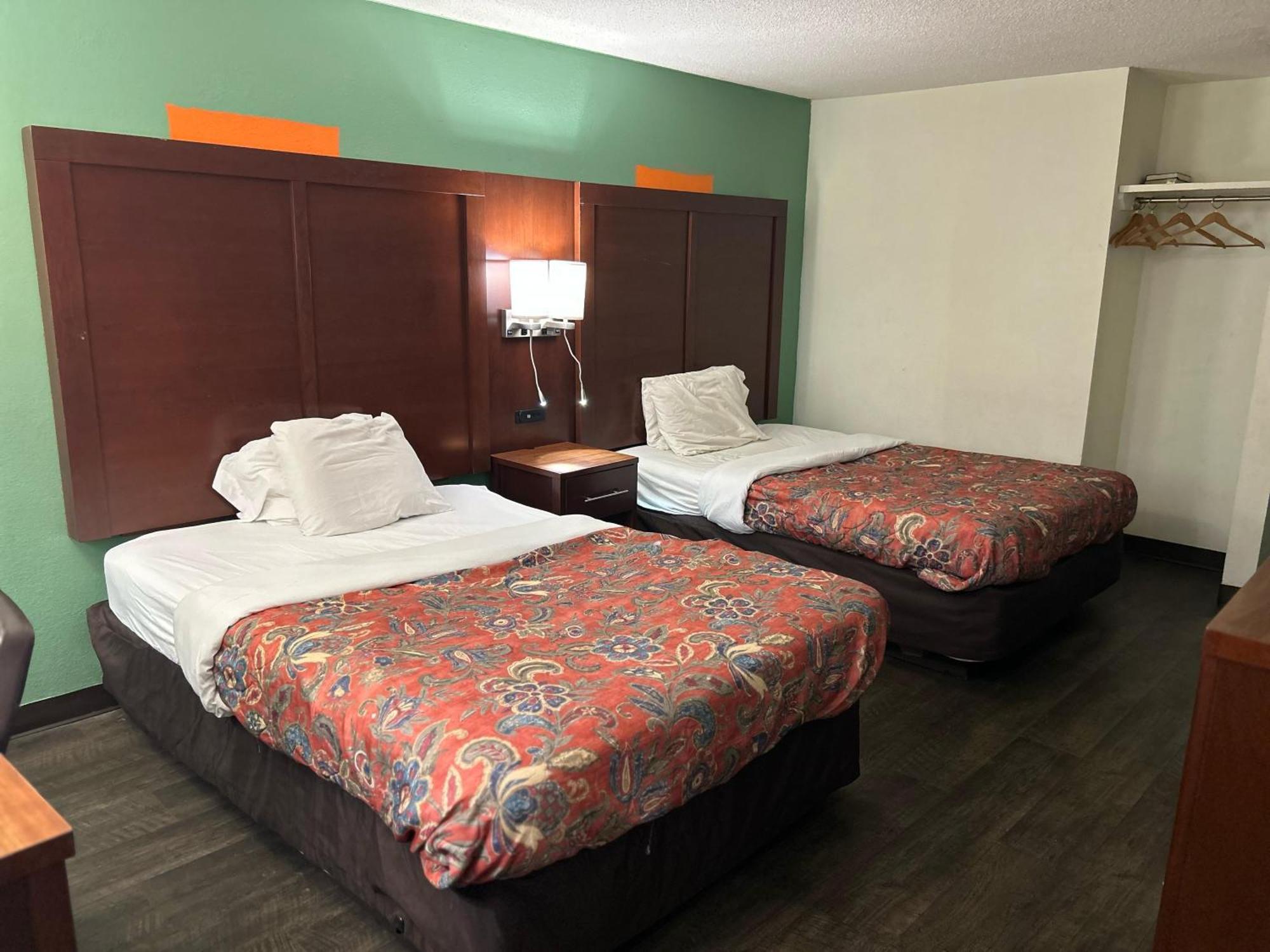 Hillcrest Motel By Oyo Aurora Near Lawrenceburg 외부 사진